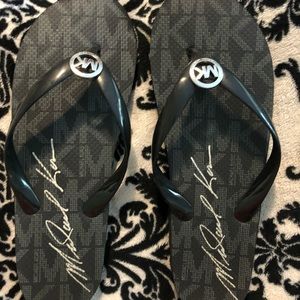 Michael Kors Flip flops